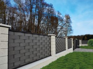 Zaun mit Einflechtung